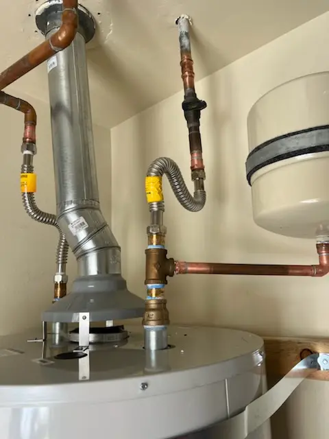 Water heater installation and plumbing repair in Blanco